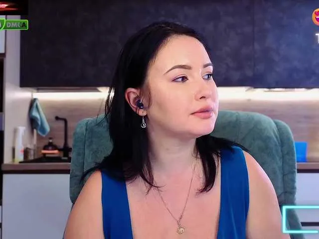 tina_lyn free chat on liveonude Image 18