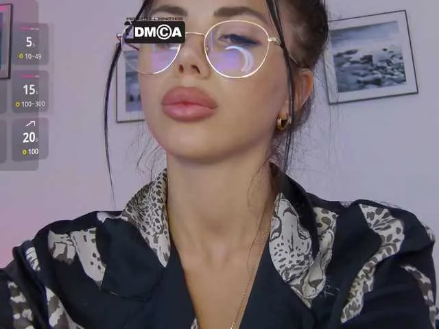 ambaar_moon_ free chat on liveonude Image 4