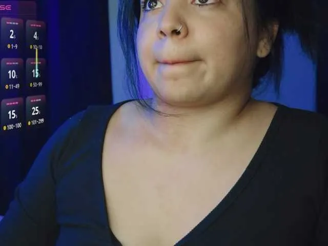 BELBIG free chat on liveonude Image 17