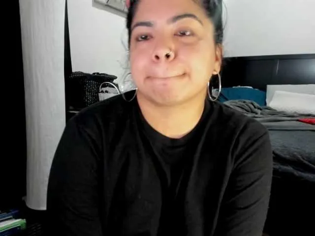 BELBIG free chat on liveonude Image 4