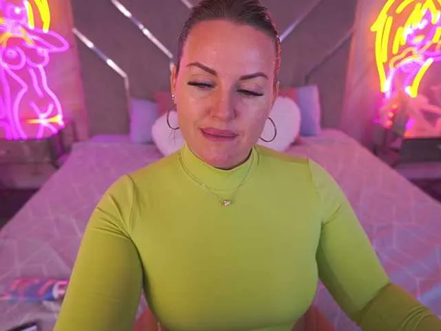 DiamondJo free chat on liveonude Image 18