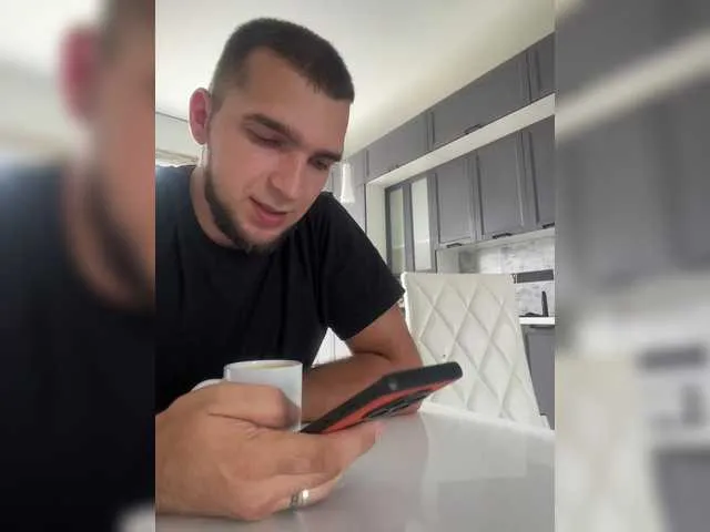 HEYBANANA free chat on liveonude Image 14