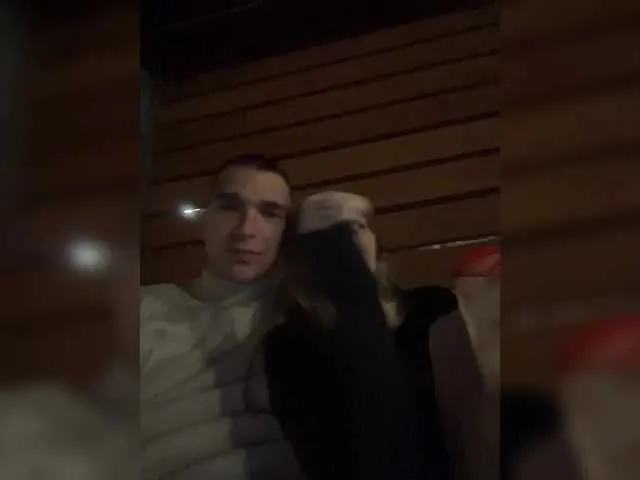 HEYBANANA free chat on liveonude Image 2