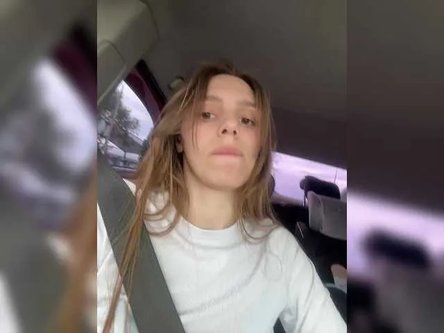 HEYBANANA free chat on liveonude Image 6