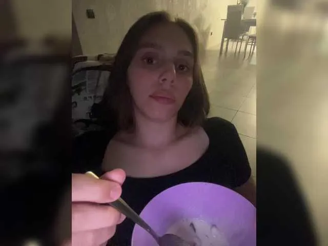 HEYBANANA free chat on liveonude Image 7