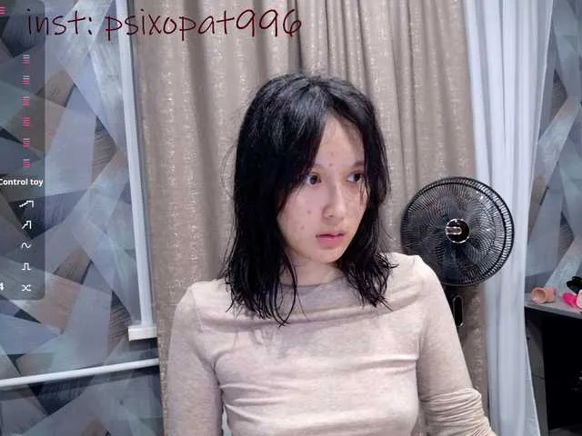 Wild-Angel777 free chat on liveonude Image 12