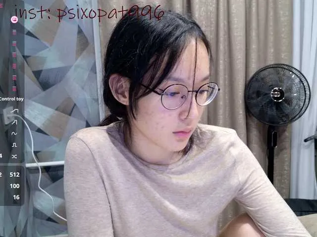 Wild-Angel777 free chat on liveonude Image 13