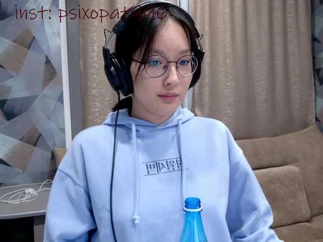 Wild-Angel777 free chat on liveonude Image 19