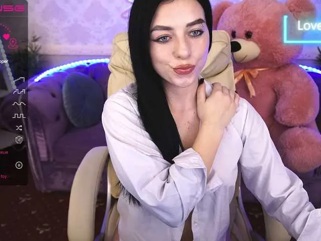 KitnissKiss free chat on liveonude