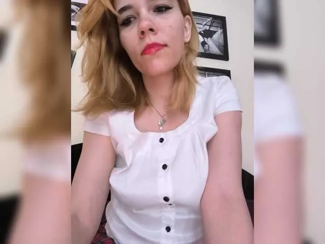 mothkink free chat on liveonude Image 17