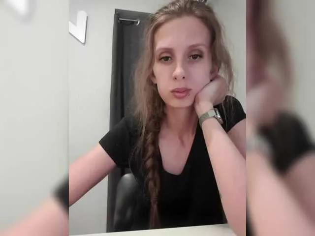 BELBIG free chat on liveonude Image 9