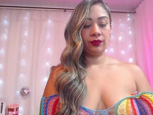 Wild-Angel777 free chat on liveonude Image 3