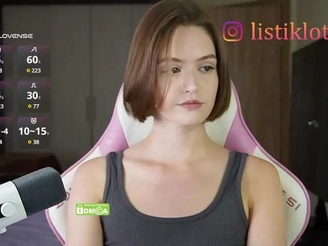 lory34 free chat on liveonude Image 6