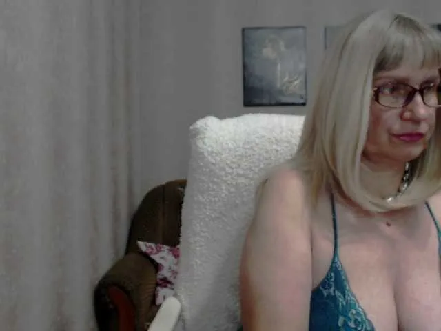 LanaLeetr1 free chat on liveonude Image 2