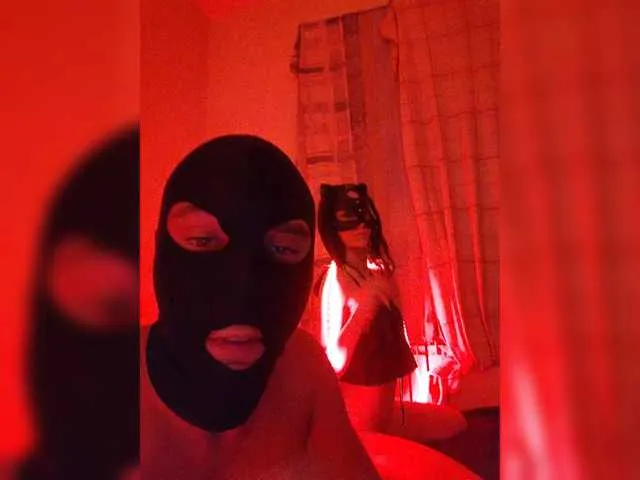 hold-me-tight free chat on liveonude Image 5