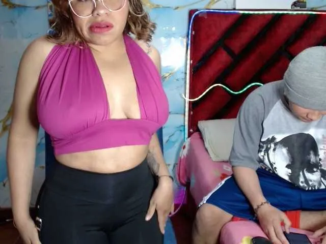 DiamondJo free chat on liveonude Image 16