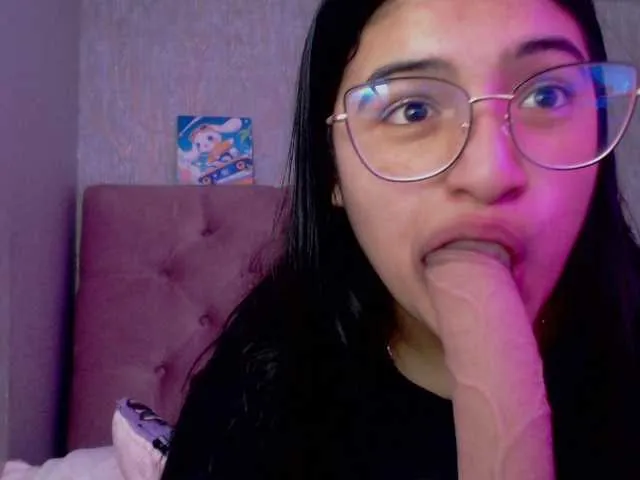 DiamondJo free chat on liveonude Image 17