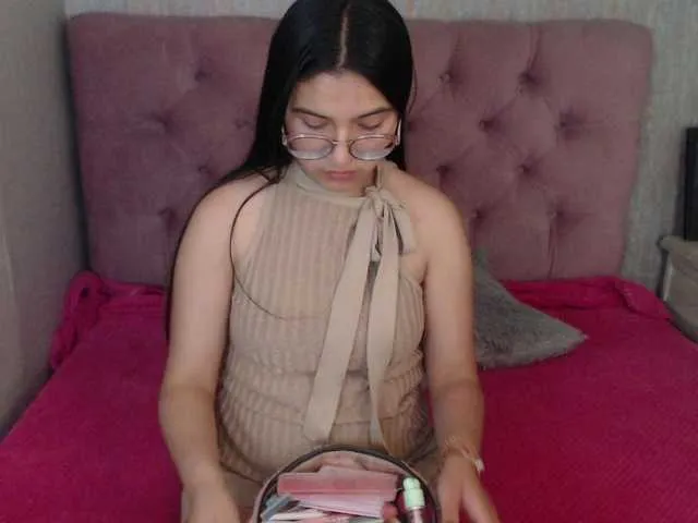 DiamondJo free chat on liveonude Image 8