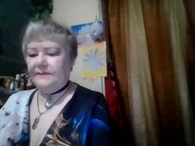 MiaLiaHot free chat on liveonude Image 14