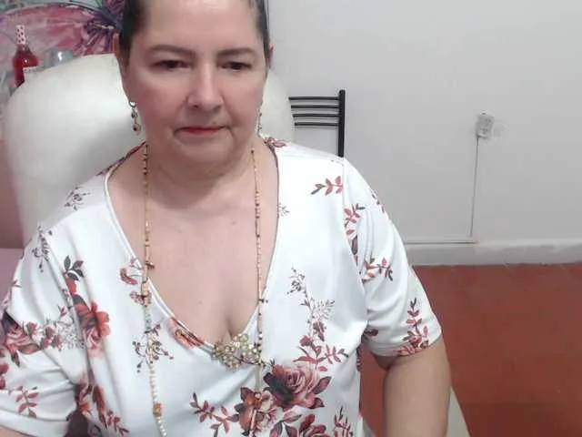 maddymendozaxx free chat on liveonude Image 5