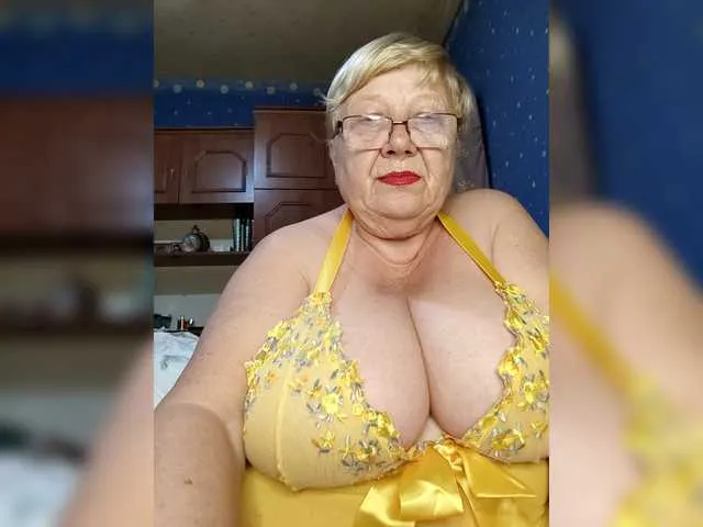 BELBIG free chat on liveonude Image 16