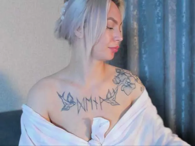 maryana_roo free chat on liveonude Image 8