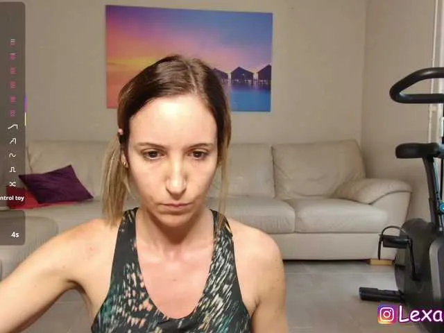 xunybany free chat on liveonude Image 15