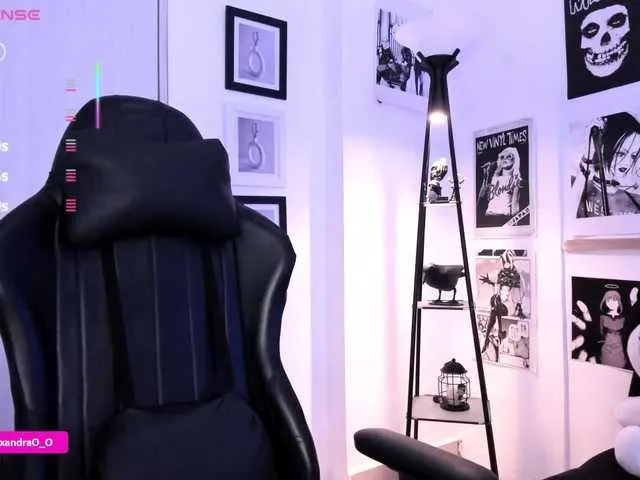 alicia239 free chat on liveonude Image 5