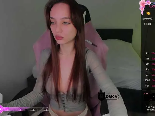 Lilith-Cain free chat on liveonude