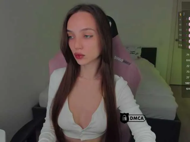 DiamondJo free chat on liveonude Image 8