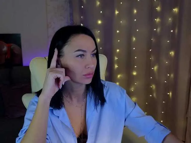 Lilu5107 free chat on liveonude