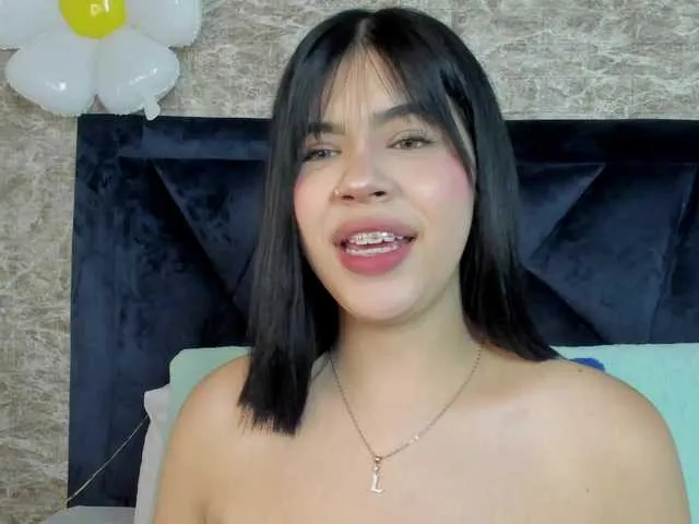 DiamondJo free chat on liveonude Image 12