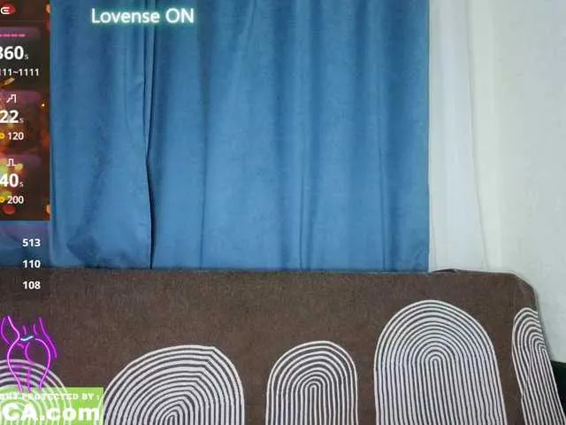 MiaLiaHot free chat on liveonude Image 3