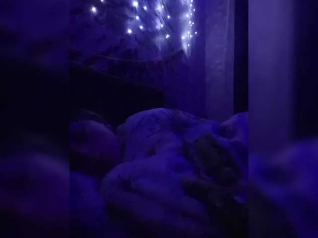 MiaLiaHot free chat on liveonude Image 19