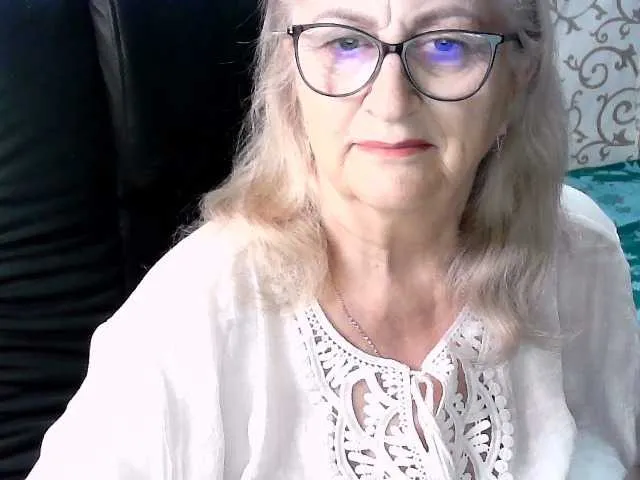 BELBIG free chat on liveonude Image 6