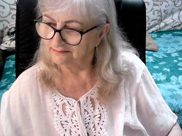 BELBIG free chat on liveonude Image 7