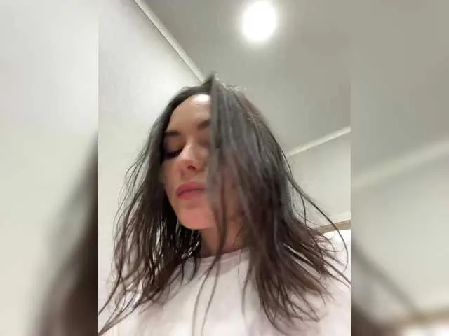 xunybany free chat on liveonude Image 4