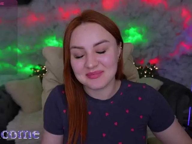 LovelyyBell free chat on liveonude