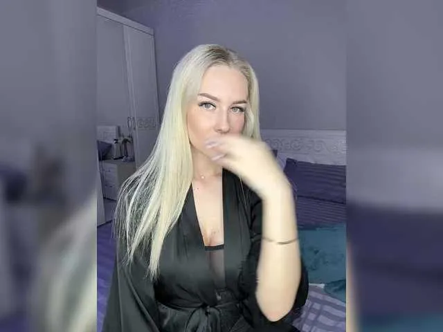 DiamondJo free chat on liveonude Image 17