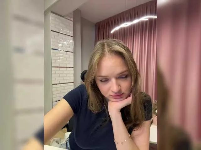 Lunaaaura free chat on liveonude