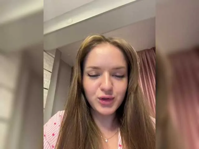 xxxkeera free chat on liveonude Image 2