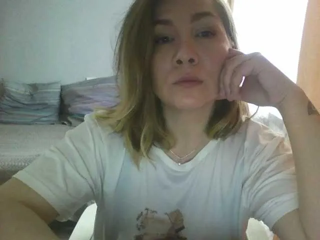 LunaKate free chat on liveonude