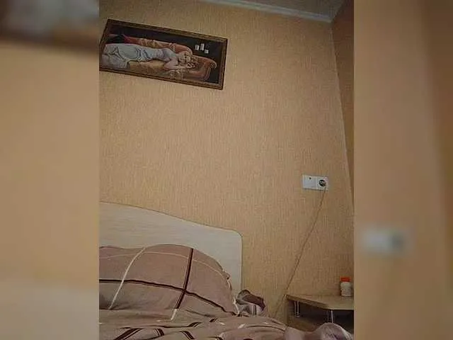 Girl-Pleasure free chat on liveonude Image 3