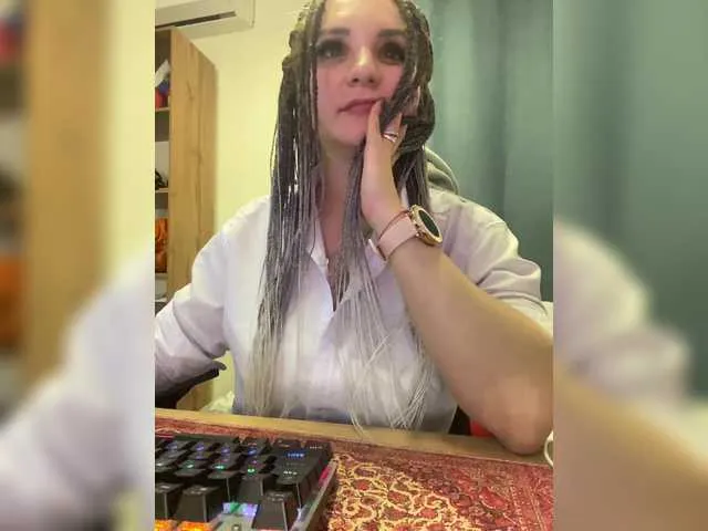 adria_ross free chat on liveonude Image 3