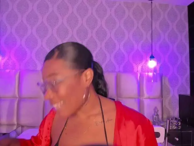 lucy1990xxx free chat on liveonude Image 10