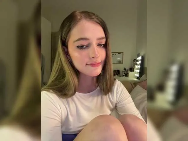 DiamondJo free chat on liveonude Image 19