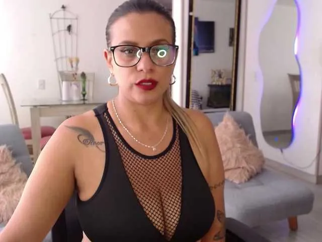 harleyysummers free chat on liveonude Image 12