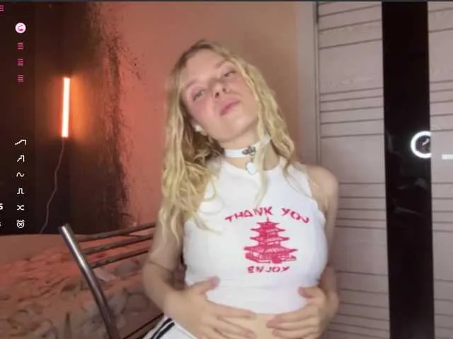 ftmblueyes free chat on liveonude Image 4