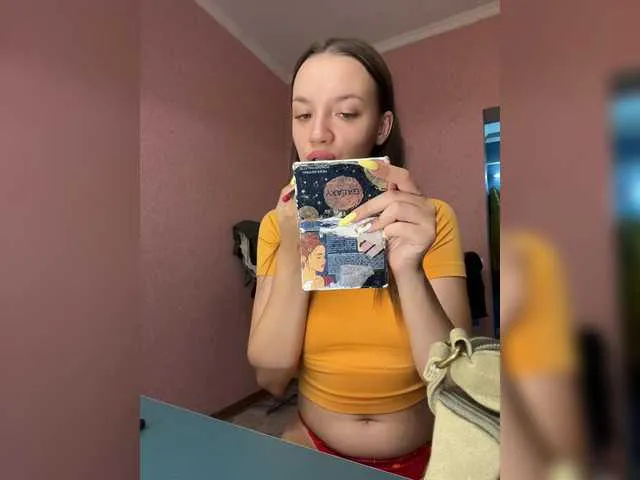 xunybany free chat on liveonude Image 5