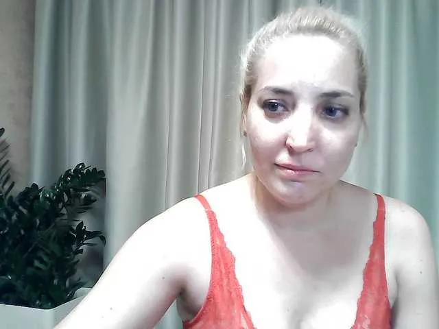 little__sophie18 free chat on liveonude Image 2